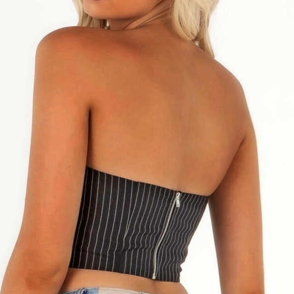 Black, pinstripe, zip-up corset crop top / boob tube / strapless top - Picture 2 of 7